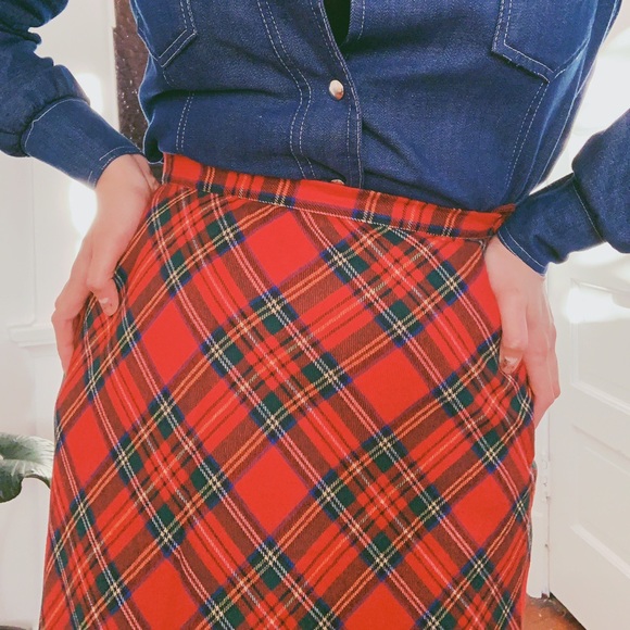 Vintage Tartan Plaid A-line Wool Maxi Skirt - Picture 2 of 4